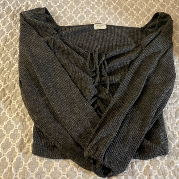 Gray blouse/top - Picture 3 of 4